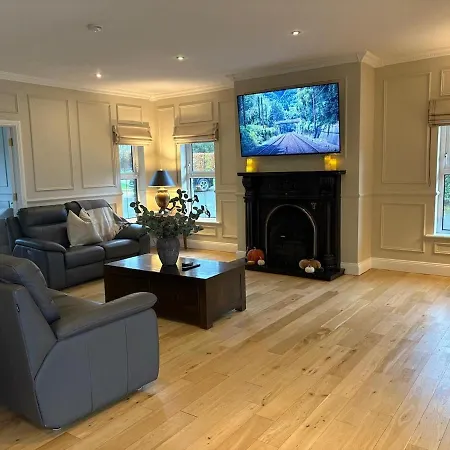Luxurious 4 Bed At Cahir And Cashel
